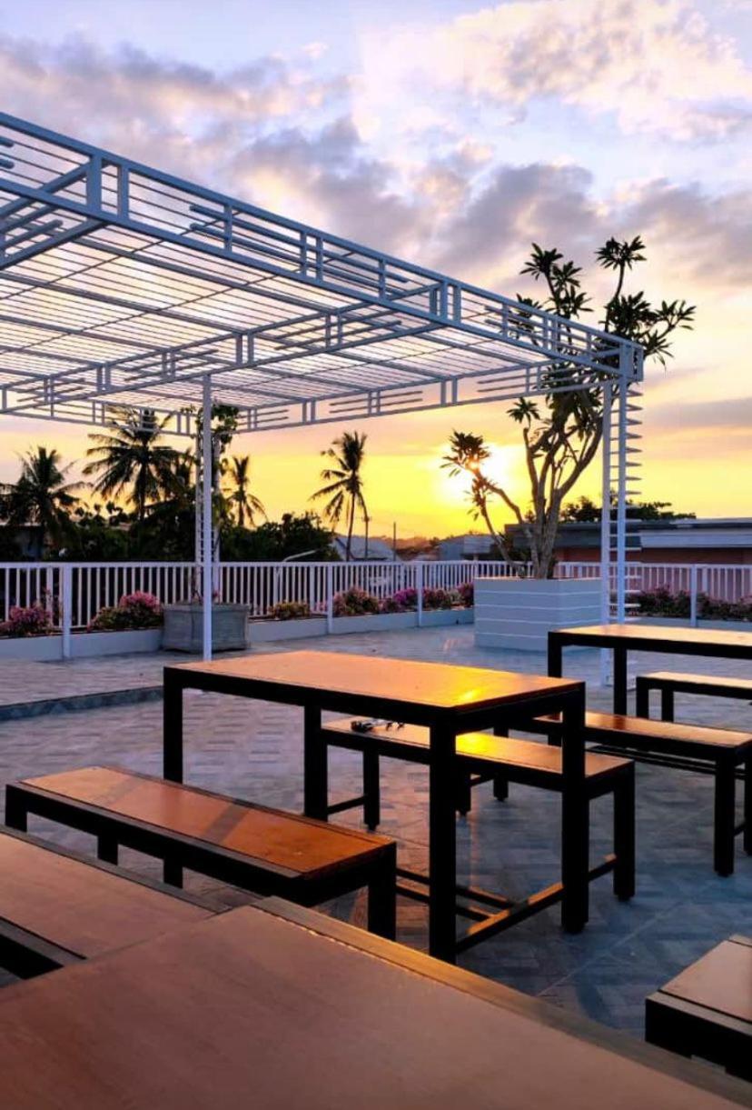 Nio Garden Hotel Sumbawa Exteriör bild